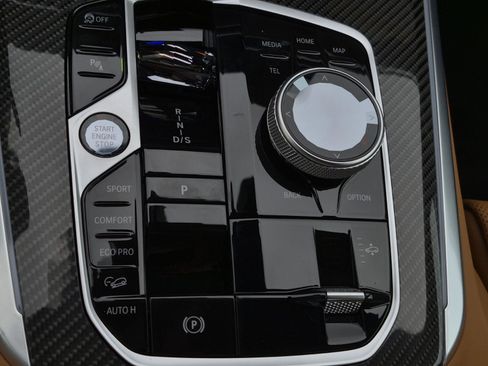 New 2026 BMW X5 M60i image 17