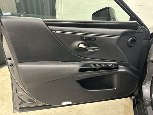 Certified 2023 Lexus ES 350 w/ Premium Package image 14