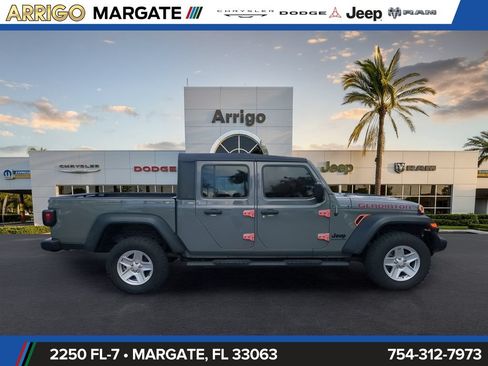 Used 2020 Jeep Gladiator Sport w/ Quick Order Package 24S AWD/4WD image 5