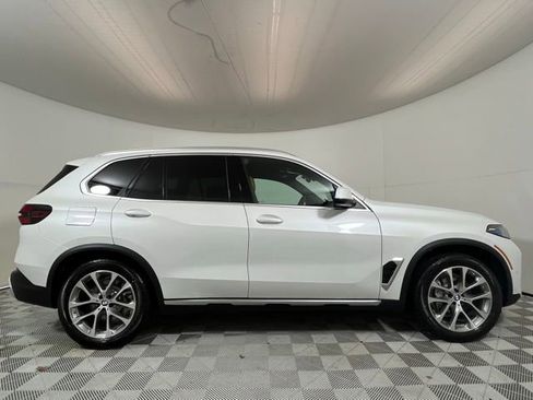 Used 2026 BMW X5 xDrive50e w/ Premium Package AWD/4WD image 8