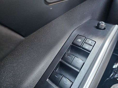 Used 2024 Toyota Highlander XSE FWD image 38