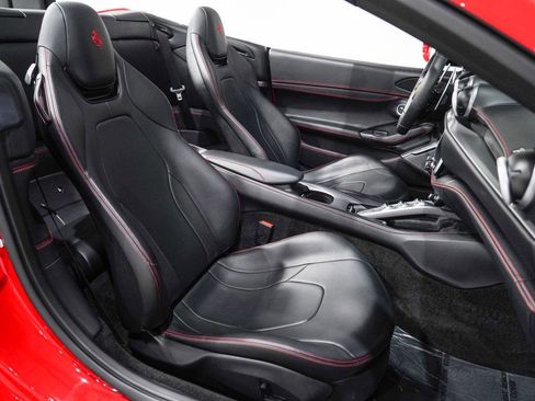 Used 2020 Ferrari Portofino image 10