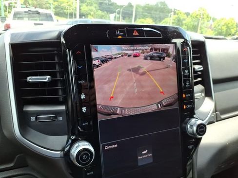New 2026 RAM 1500 4x4 Crew Cab image 14