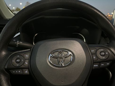 Used 2025 Toyota RAV4 LE image 27