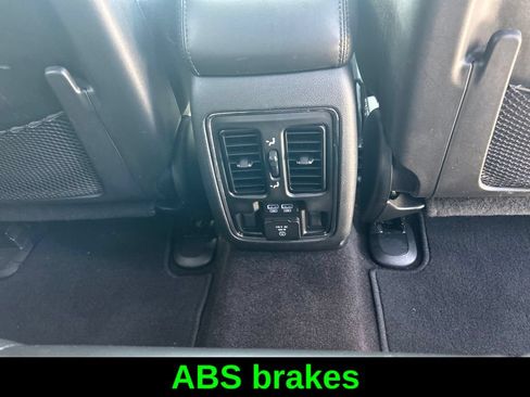 Used 2019 Jeep Grand Cherokee Limited RWD image 31