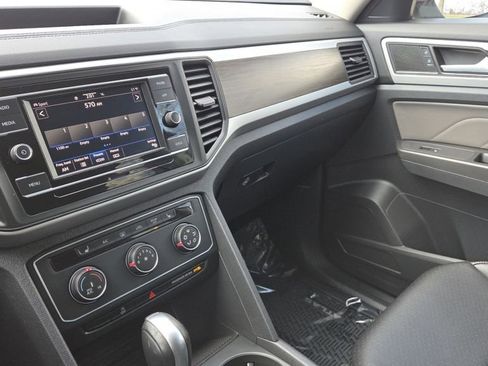 Used 2022 Volkswagen Atlas SE image 35