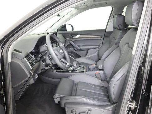 Certified 2025 Audi Q5 2.0T Premium Plus w/ Premium Plus Package image 12