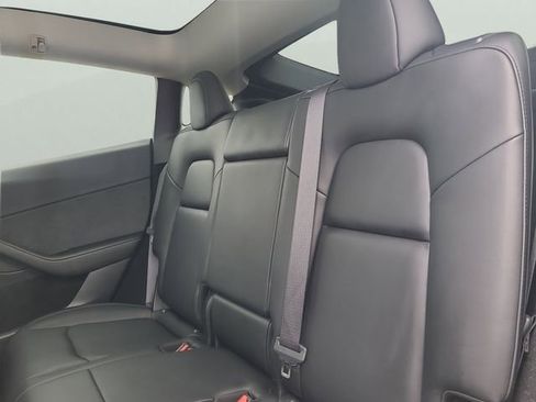 Used 2024 Tesla Model Y Performance image 25