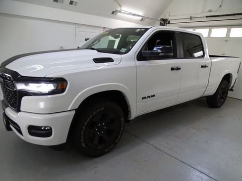 Certified 2025 RAM 1500 Big Horn AWD/4WD image 18