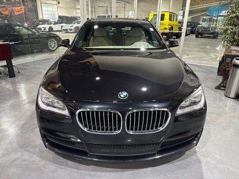 Used 2014 BMW 750i RWD image 2