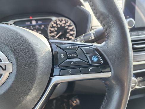 Used 2019 Nissan Altima 2.0 Platinum FWD image 36