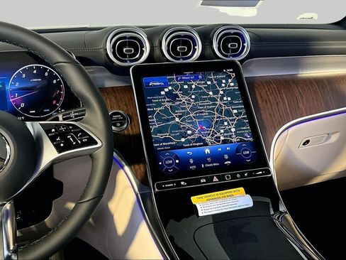 New 2027 Mercedes-Benz GLC 300 4MATIC image 8