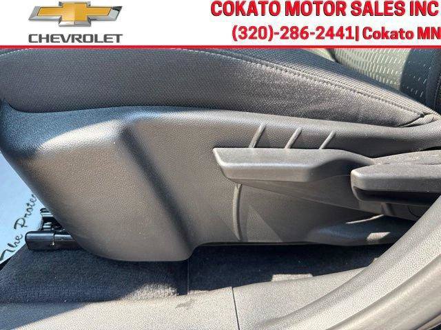 Used 2026 Chevrolet Equinox LT AWD/4WD image 17