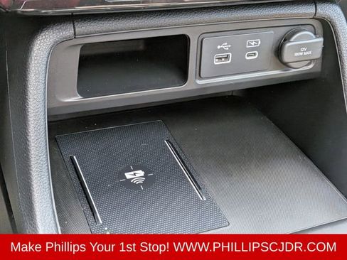 Used 2025 Honda Pilot Elite image 21