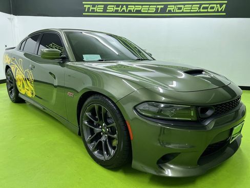 Used 2022 Dodge Charger Scat Pack RWD image 2