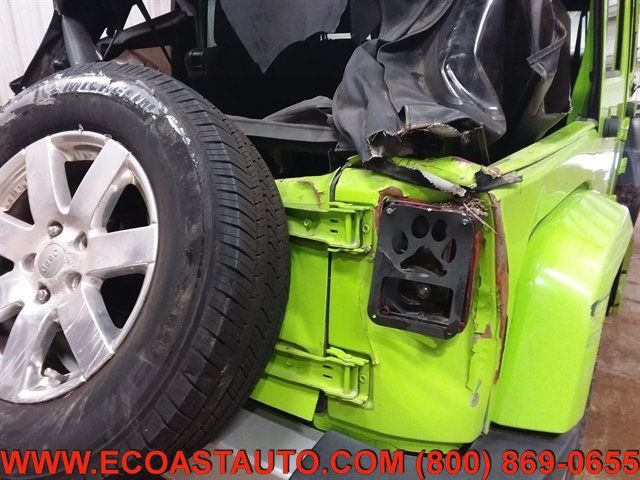 Used 2013 Jeep Wrangler Unlimited Sahara w/ Connectivity Group AWD/4WD image 19