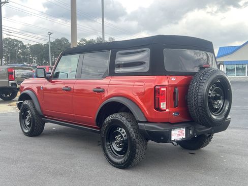 Certified 2023 Ford Bronco Black Diamond image 2