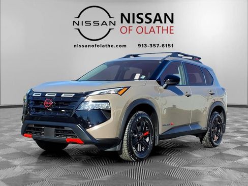 Certified 2025 Nissan Rogue SV image 1