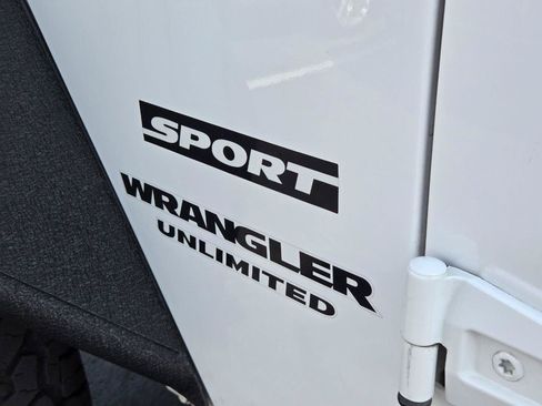 Used 2013 Jeep Wrangler Unlimited Sport AWD/4WD image 8