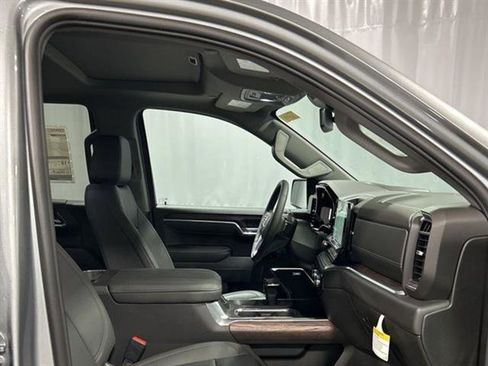 New 2026 GMC Sierra 1500 SLT w/ SLT Premium Plus Package image 22
