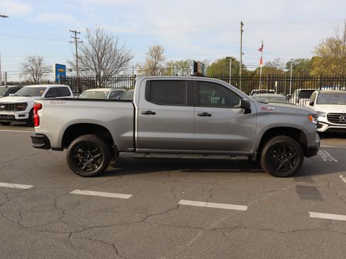 Used 2025 Chevrolet Silverado 1500 LT Trail Boss w/ Convenience Package II image 11