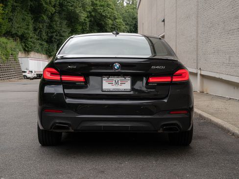 Used 2023 BMW 540i xDrive w/ M Sport Package AWD/4WD image 6