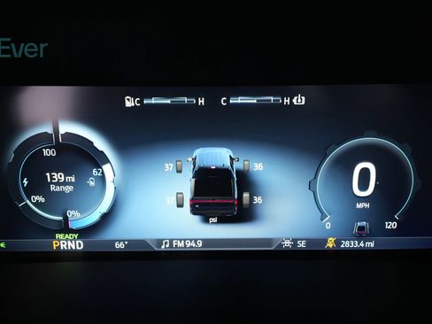 Used 2023 Ford F150 Lightning Pro image 7