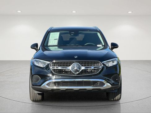Used 2025 Mercedes-Benz GLC 350e 4MATIC image 8