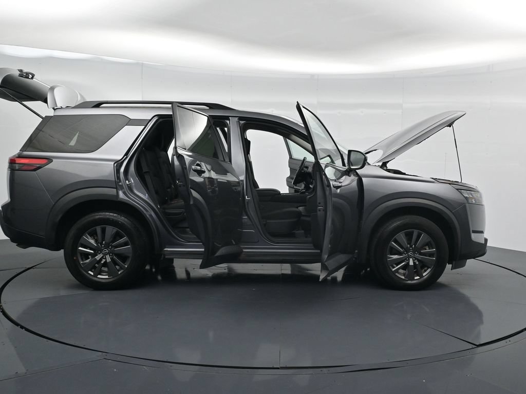 Used 2024 Nissan Pathfinder SV FWD image 20
