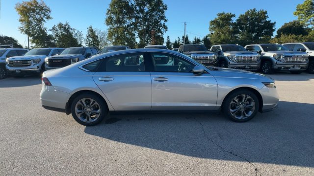Used 2023 Honda Accord EX image 2