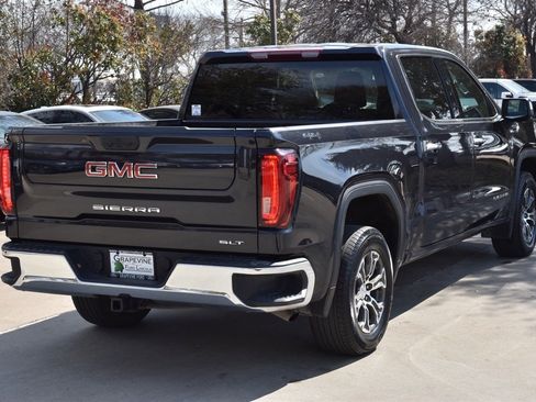 Used 2025 GMC Sierra 1500 SLT image 8