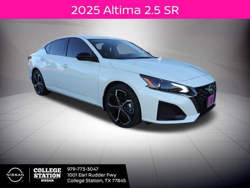 New 2025 Nissan Altima 2.5 SR w/ SR Premium Package image 1