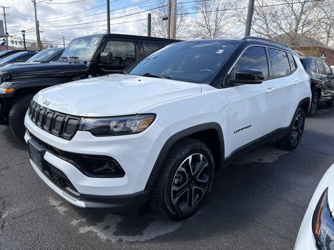 Used 2022 Jeep Compass Limited AWD/4WD image 4