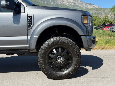 Used 2022 Ford F450 Lariat w/ Lariat Ultimate Package AWD/4WD image 3