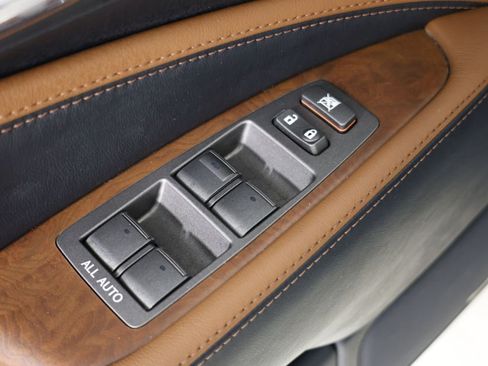 Used 2010 Lexus LS 460 RWD image 22