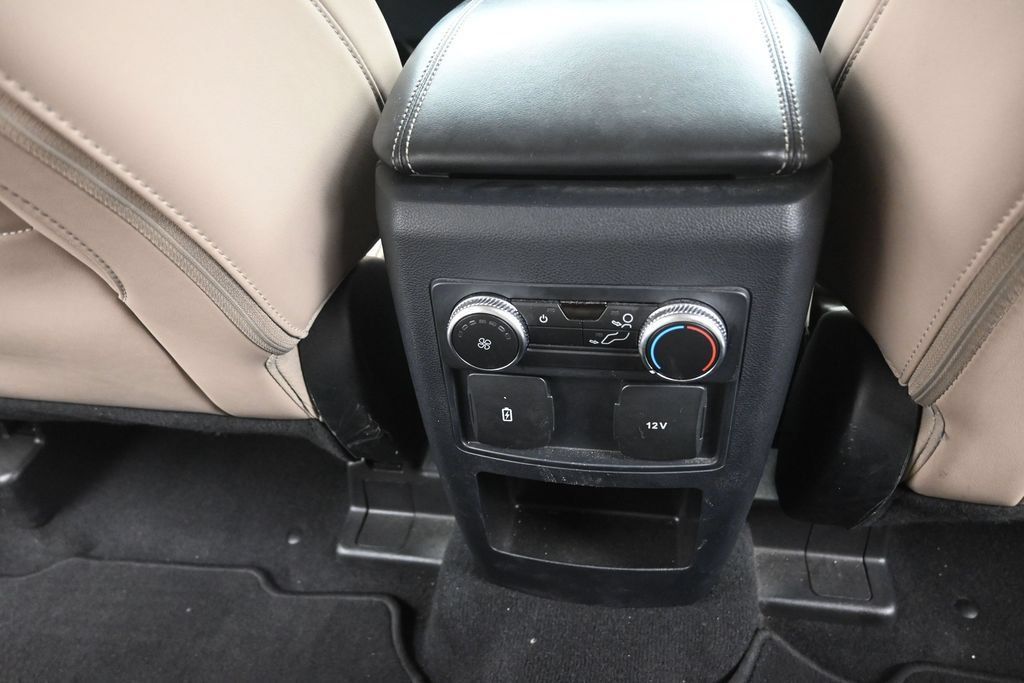 Used 2021 Ford Explorer XLT w/ Equipment Group 202A RWD image 14