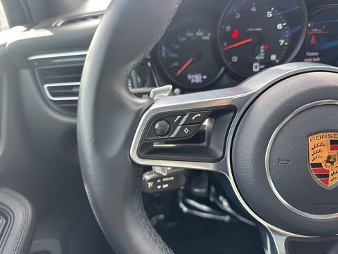 Used 2021 Porsche Macan image 15