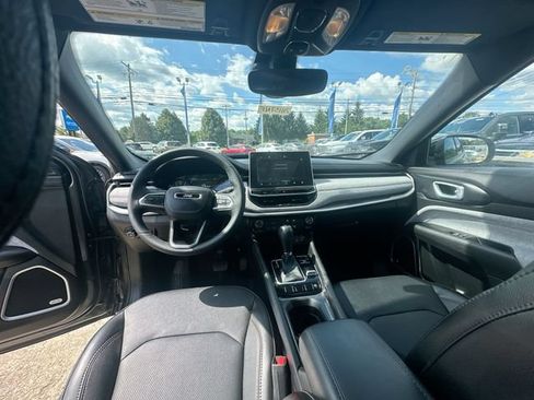 Used 2023 Jeep Compass Latitude w/ Sun and Sound Group AWD/4WD image 22