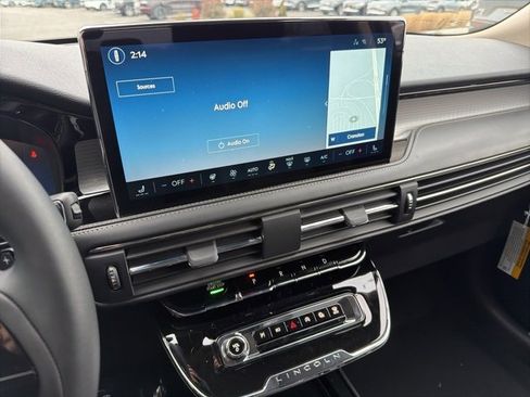 New 2026 Lincoln Corsair Premiere image 11