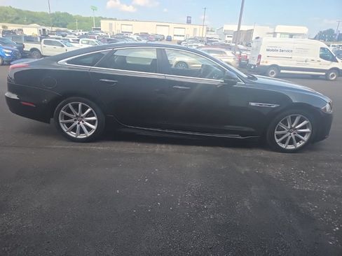 Used 2018 Jaguar XJ R-Sport AWD/4WD image 14