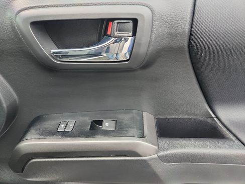 Used 2023 Toyota Tacoma TRD Sport image 34