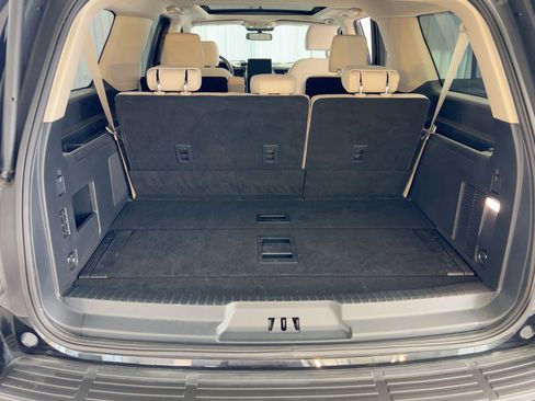 Used 2024 Ford Expedition Max Platinum image 40