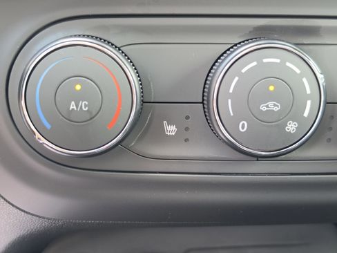New 2026 Chevrolet Trax LS w/ LS Convenience Package FWD image 26