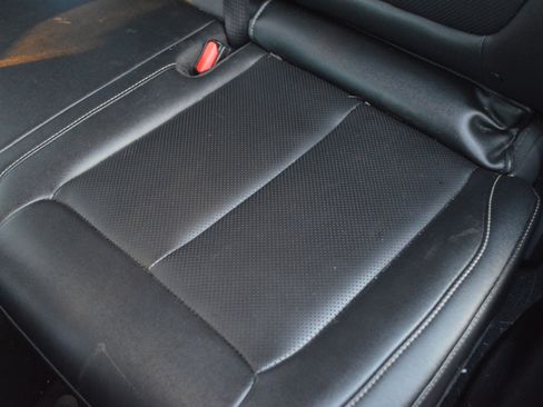 Used 2023 Jeep Grand Cherokee Limited w/ Luxury Tech Group II image 29