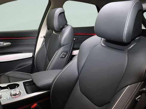 New 2026 Genesis GV70 2.5T Advanced AWD/4WD image 10