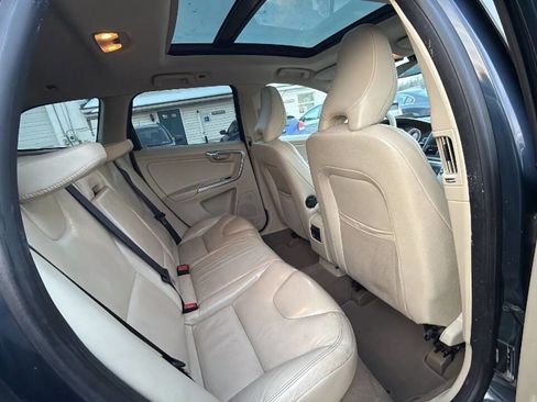 Used 2013 Volvo XC60 T6 image 11