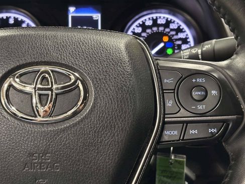 Used 2021 Toyota Camry SE FWD image 28