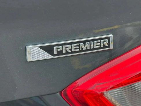 Used 2017 Chevrolet Cruze Premier FWD image 32