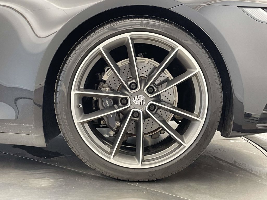 Used 2021 Porsche 911 Carrera RWD image 12