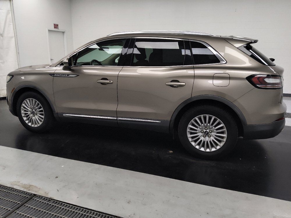 Used 2020 Lincoln Nautilus FWD image 3